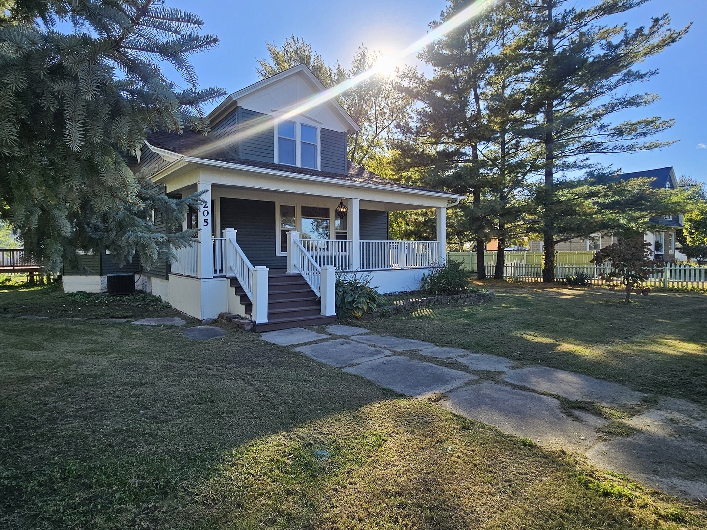 205 W North Street