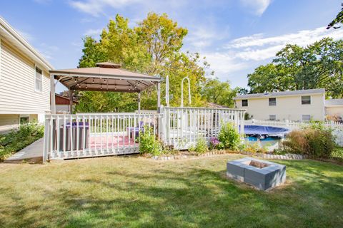 Tiny photo for 535 Estate Drive, Buffalo Grove, IL 60089 (MLS # 12491080)