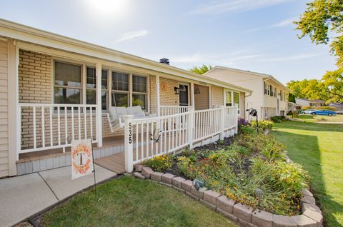 Tiny photo for 535 Estate Drive, Buffalo Grove, IL 60089 (MLS # 12491080)