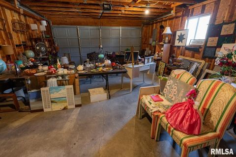 Tiny photo for 127 W Homer Street, Harrisburg, IL 62946 (MLS # EB460650)