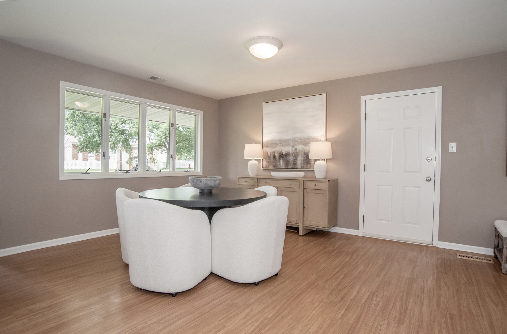1903 W 58th Place