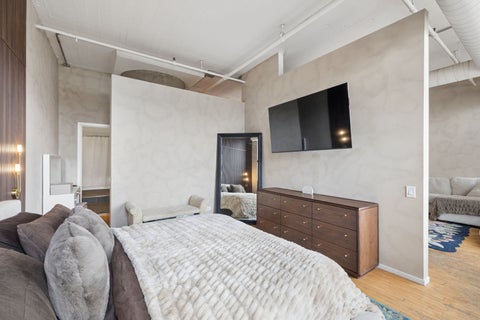 Tiny photo for 728 W Jackson Boulevard #302, Chicago, IL 60661 (MLS # 12753161)