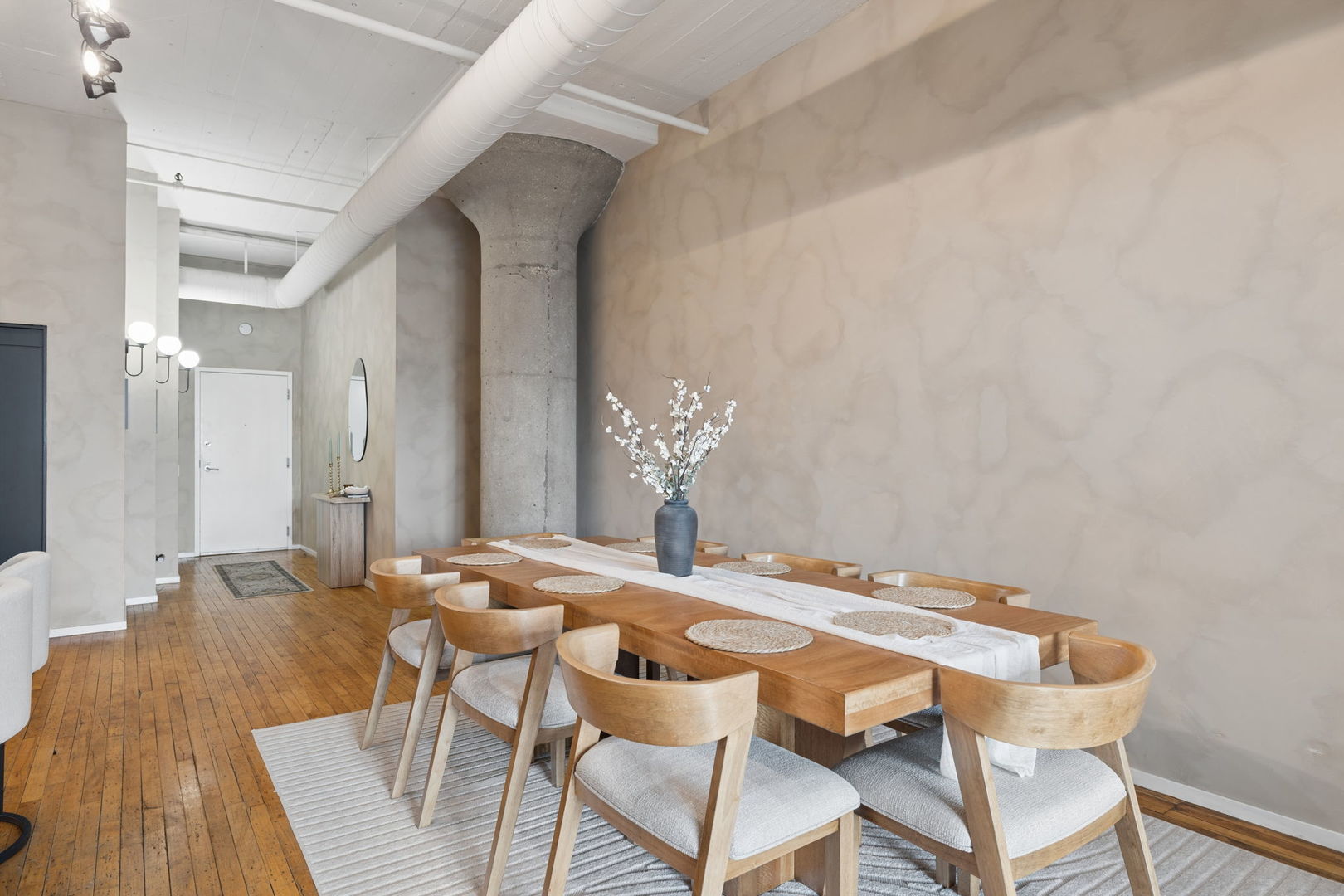 728 W Jackson Boulevard 302