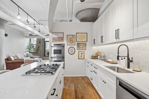 Tiny photo for 728 W Jackson Boulevard #302, Chicago, IL 60661 (MLS # 12753161)