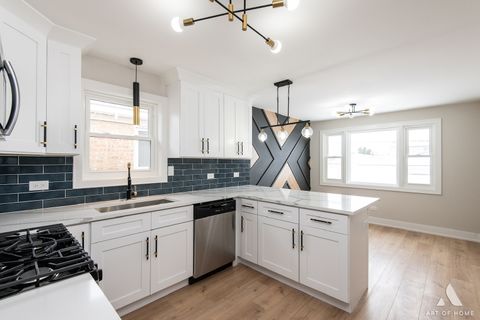 Tiny photo for 7715 New England Avenue, Burbank, IL 60459 (MLS # 12558646)