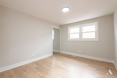 Tiny photo for 7715 New England Avenue, Burbank, IL 60459 (MLS # 12558646)