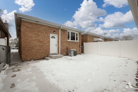 Tiny photo for 7715 New England Avenue, Burbank, IL 60459 (MLS # 12558646)