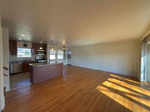 Tiny photo for 10 Linden Avenue, Buffalo Grove, IL 60089 (MLS # 12580254)