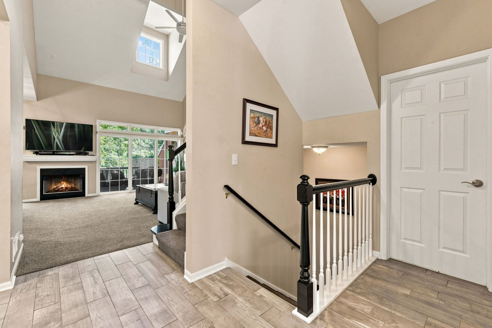 55 Lakebreeze Court