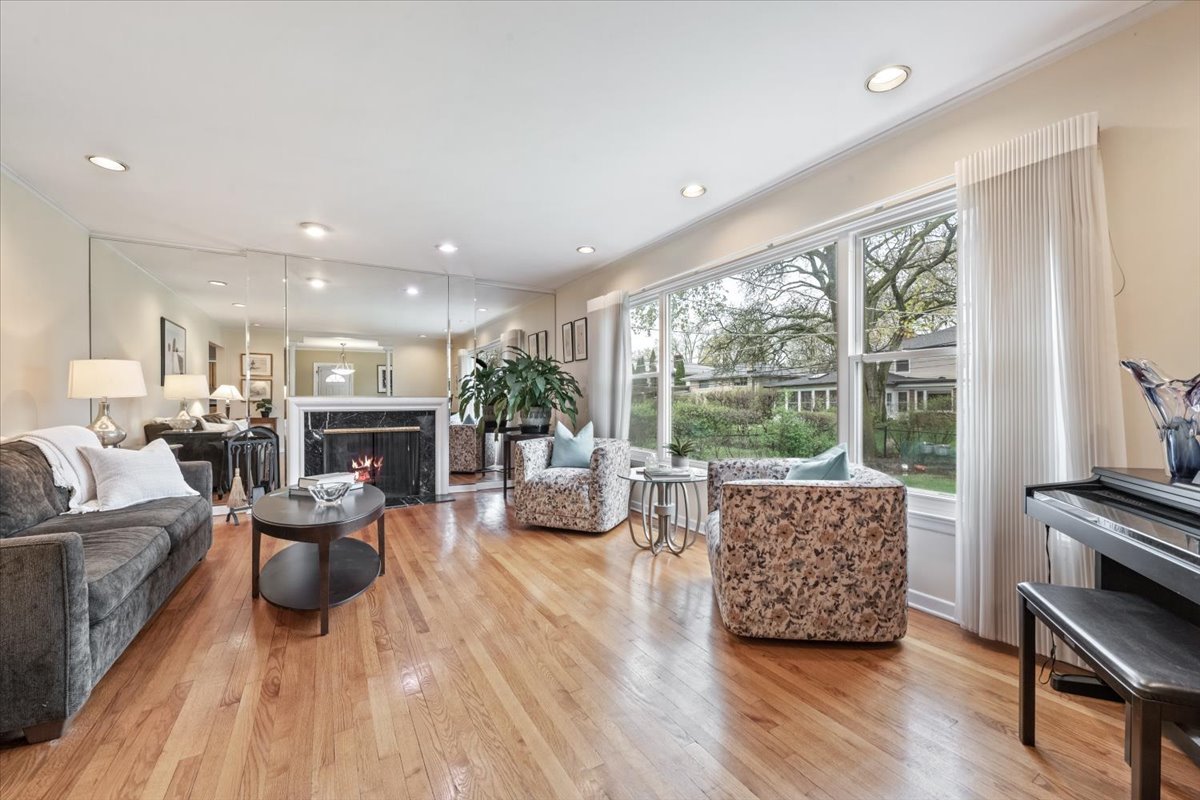 9242 Ridgeway Avenue