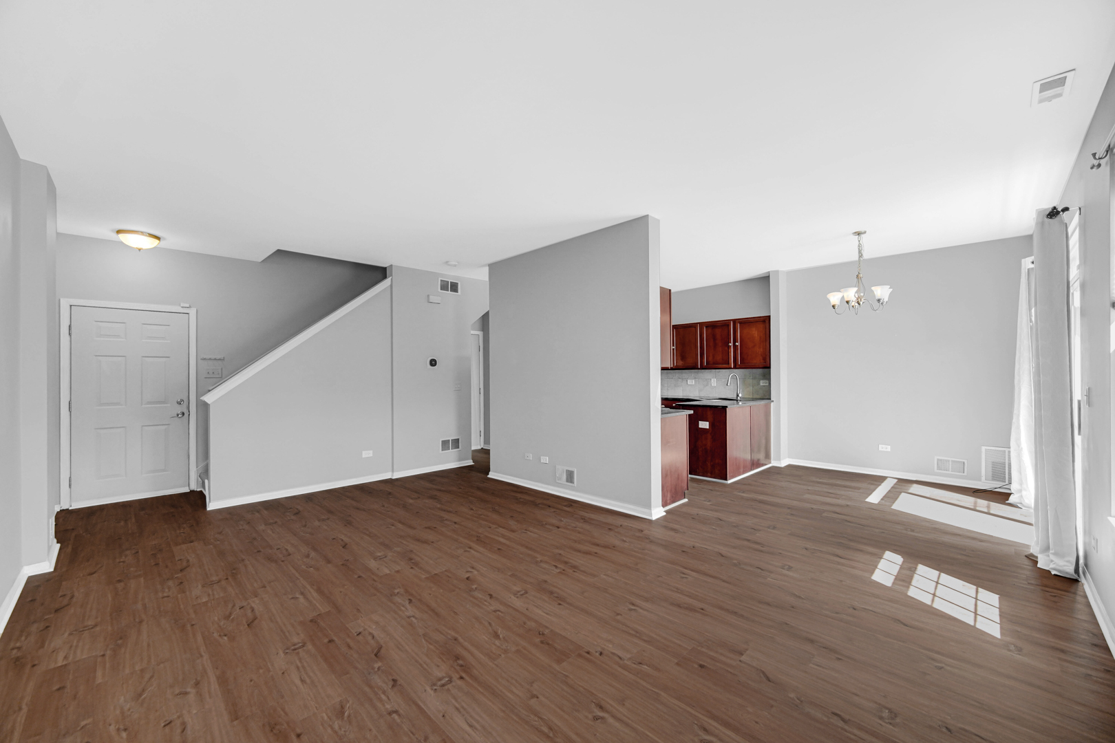5005 Corning Court