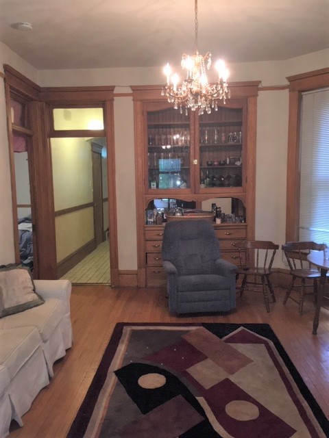 3218 N Seminary Avenue 1