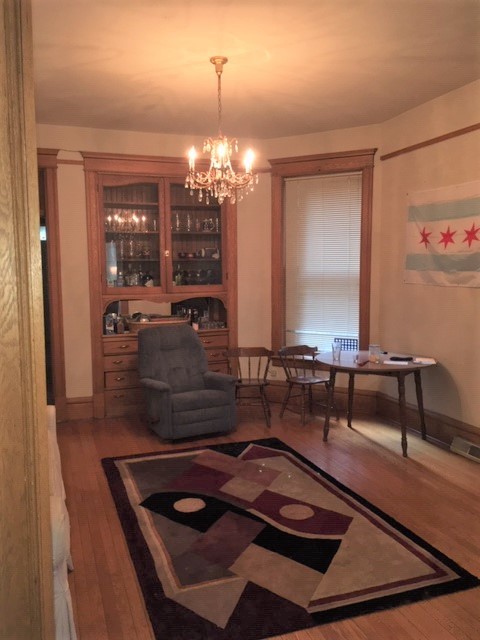 3218 N Seminary Avenue 1