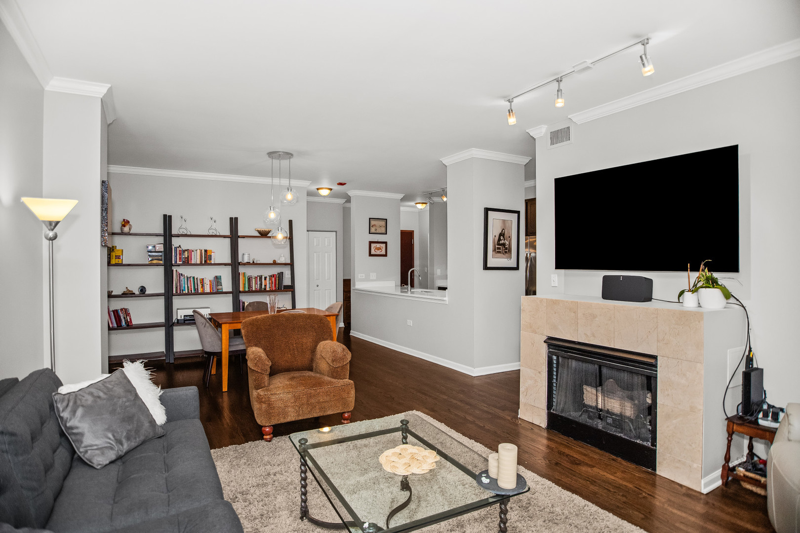 3232 N Halsted Street H206