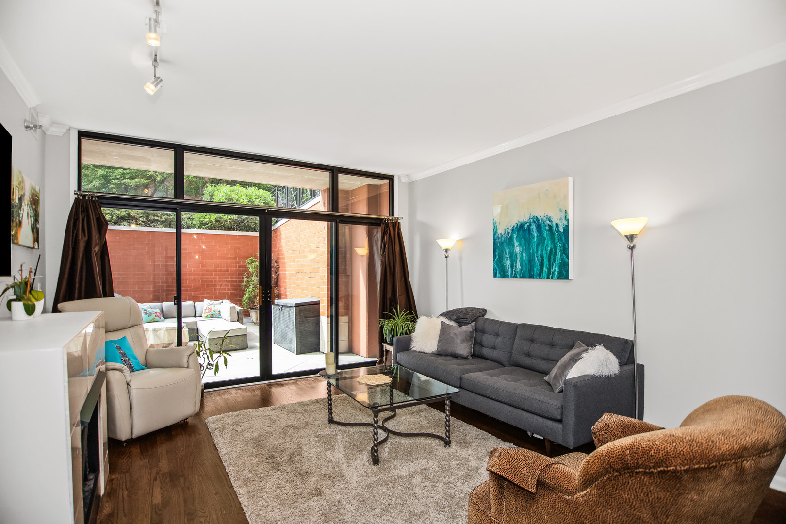 3232 N Halsted Street H206