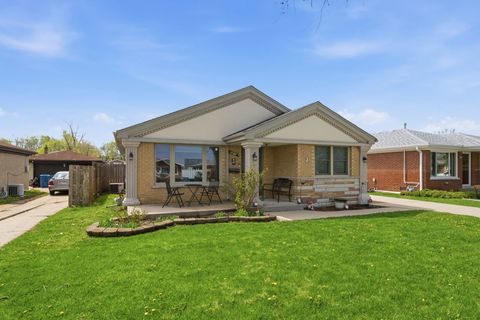 Tiny photo for 3813 153rd Street, Midlothian, IL 60445 (MLS # 12618396)