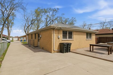 Tiny photo for 3813 153rd Street, Midlothian, IL 60445 (MLS # 12618396)