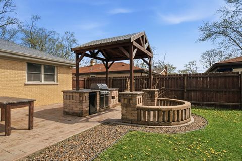 Tiny photo for 3813 153rd Street, Midlothian, IL 60445 (MLS # 12618396)