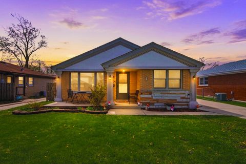 Photo of Midlothian, IL 60445 (MLS # 12618396)