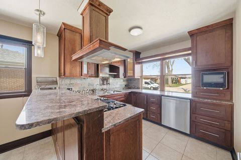 Tiny photo for 3813 153rd Street, Midlothian, IL 60445 (MLS # 12618396)