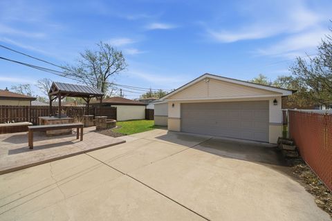 Tiny photo for 3813 153rd Street, Midlothian, IL 60445 (MLS # 12618396)