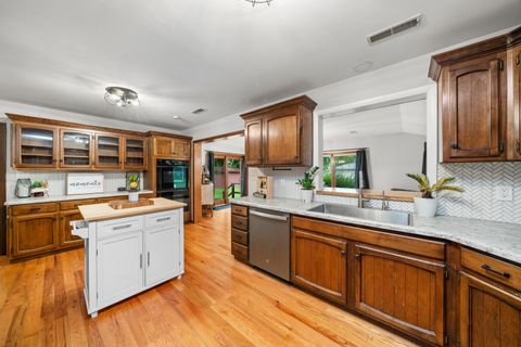 Tiny photo for 1102 Vale Street S, Sandwich, IL 60548 (MLS # 12426445)