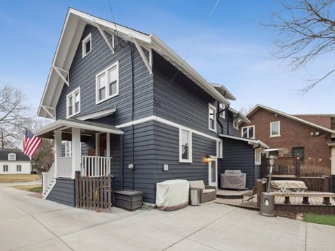Tiny photo for 518 Vine Avenue, Park Ridge, IL 60068 (MLS # 12576762)