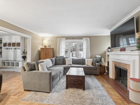 Tiny photo for 518 Vine Avenue, Park Ridge, IL 60068 (MLS # 12576762)