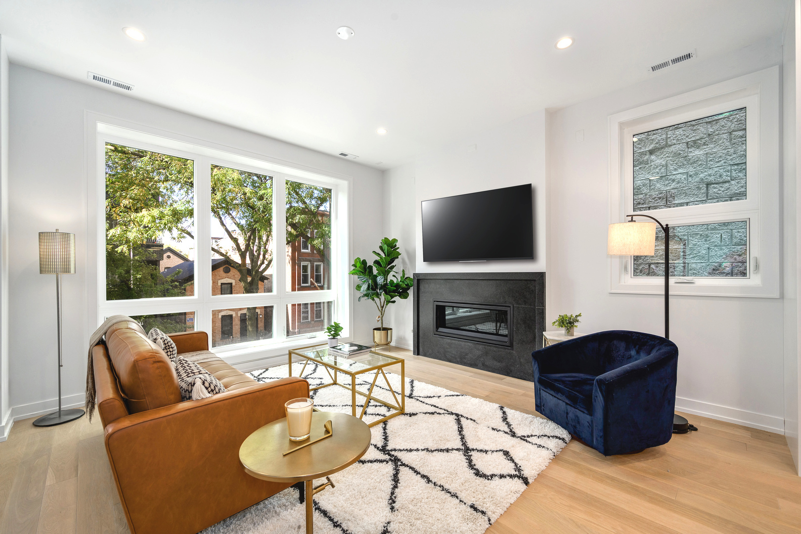 867 N Marshfield Avenue 2