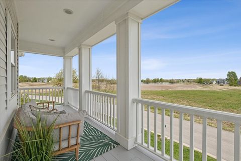 Tiny photo for 860 Blazing Star Road, Grayslake, IL 60030 (MLS # 12675236)