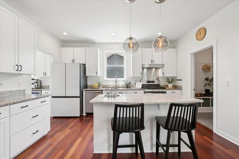 Tiny photo for 860 Blazing Star Road, Grayslake, IL 60030 (MLS # 12675236)