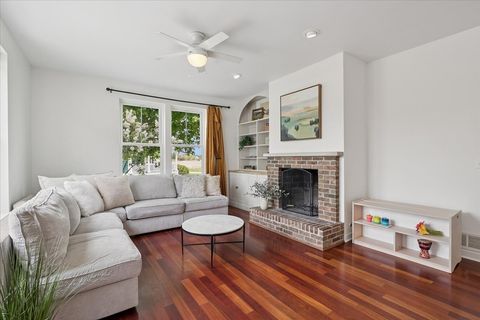 Tiny photo for 860 Blazing Star Road, Grayslake, IL 60030 (MLS # 12675236)
