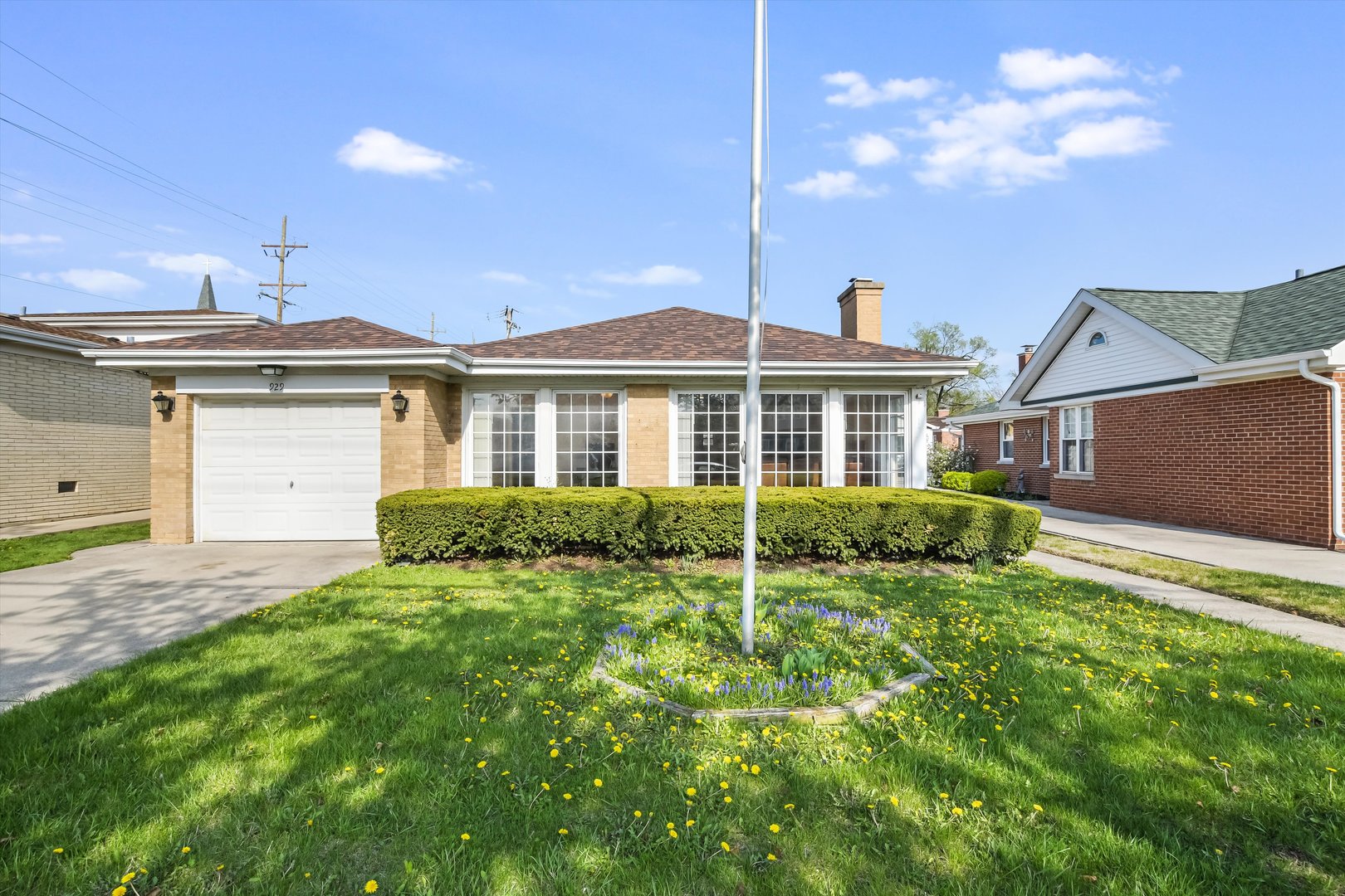 929 N Western Avenue