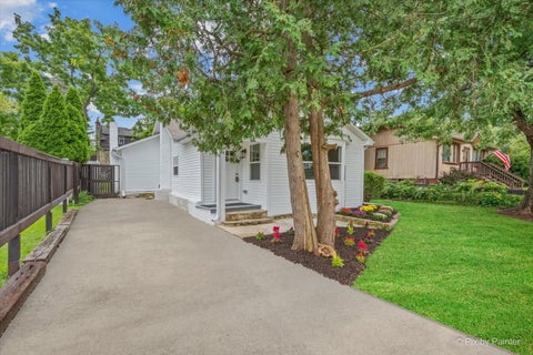Tiny photo for 23475 N Summit Drive, Barrington, IL 60010 (MLS # 12785588)