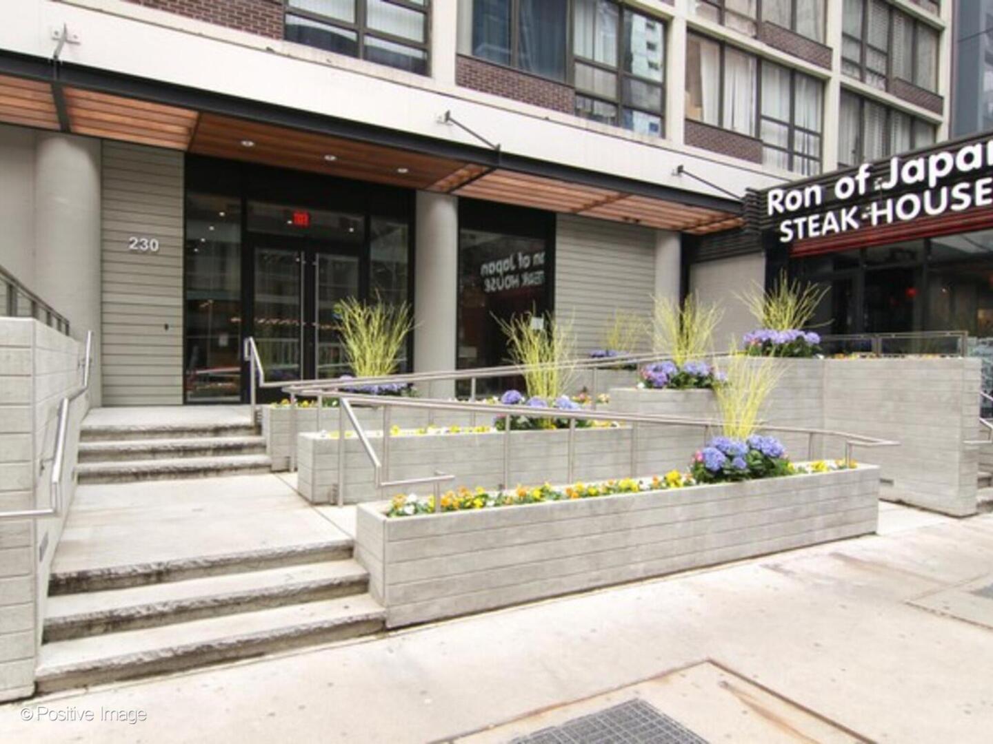 230 E Ontario Street 2501
