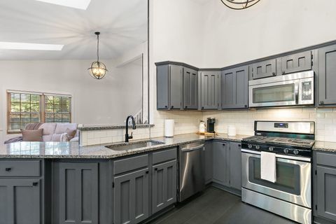 Tiny photo for 609 River Bluff Drive, Carpentersville, IL 60110 (MLS # 12687380)