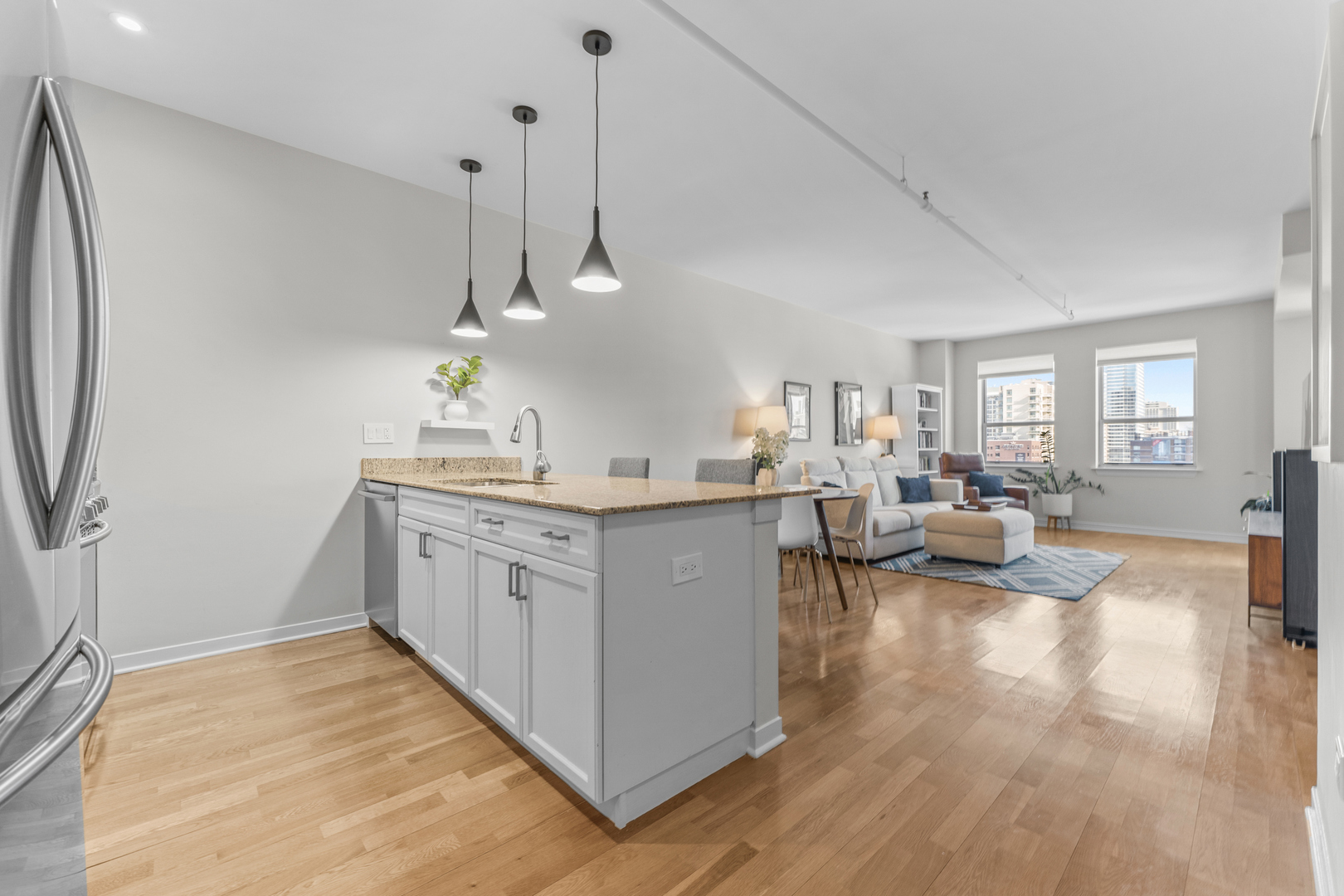 437 W Division Street 708