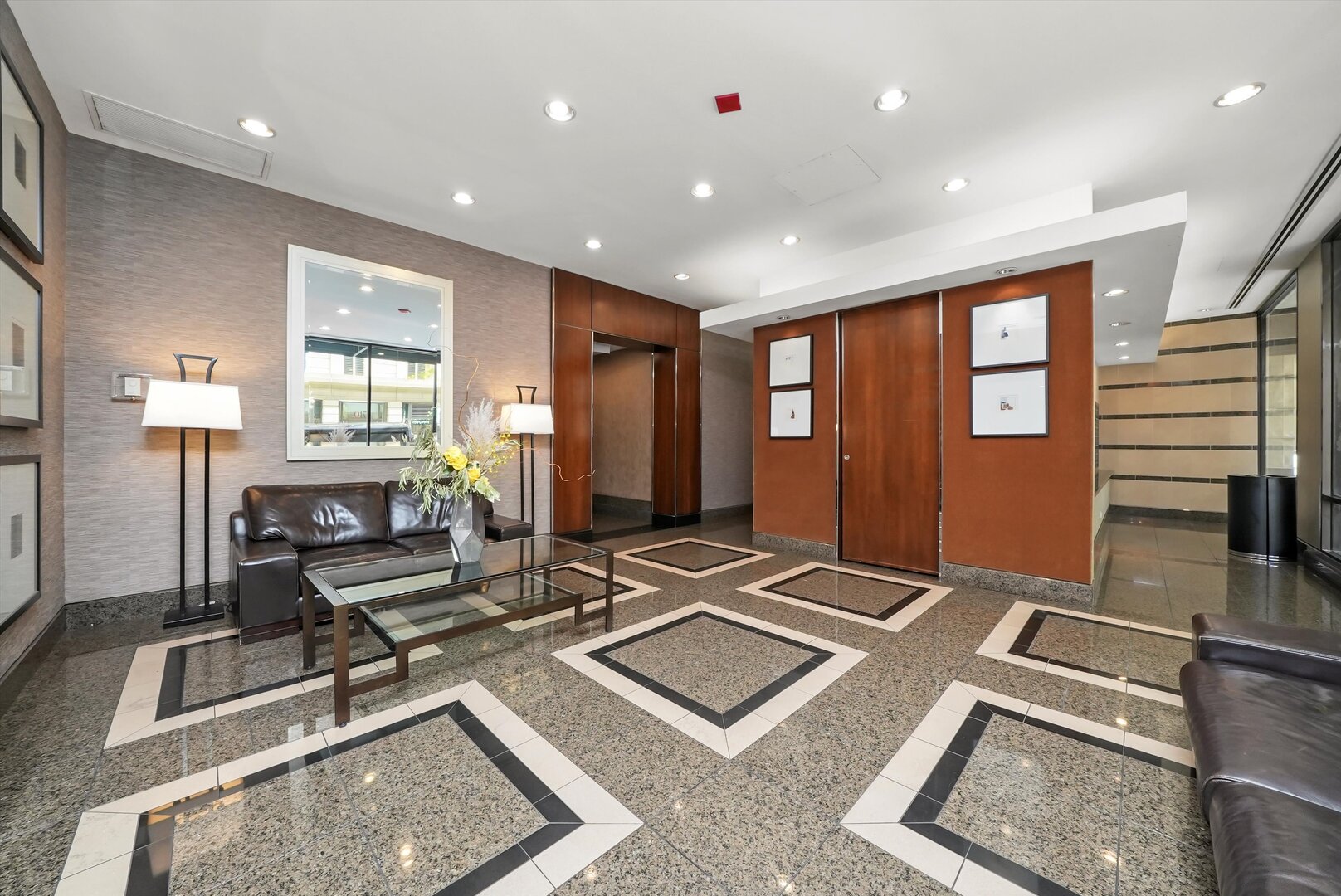 30 E Huron Street 1106