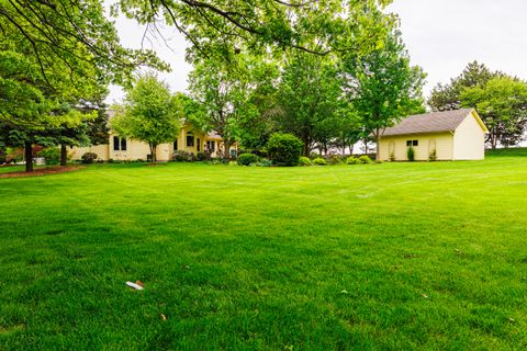 Tiny photo for 2005 Bernadette Lane, Yorkville, IL 60560 (MLS # 12645629)