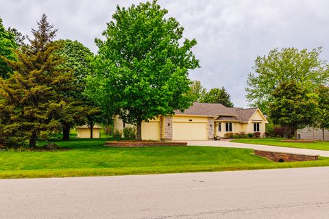 Photo of 2005 Bernadette Lane, Yorkville, IL 60560 (MLS # 12645629)