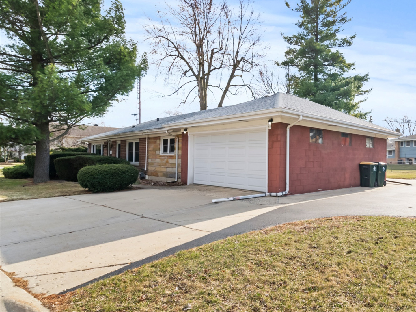 1426 Sunset Drive