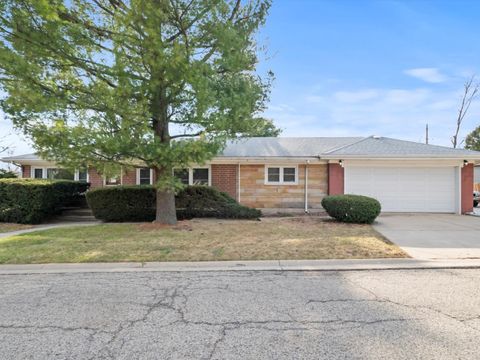 1426 Sunset Drive Round Lake Beach IL 60073