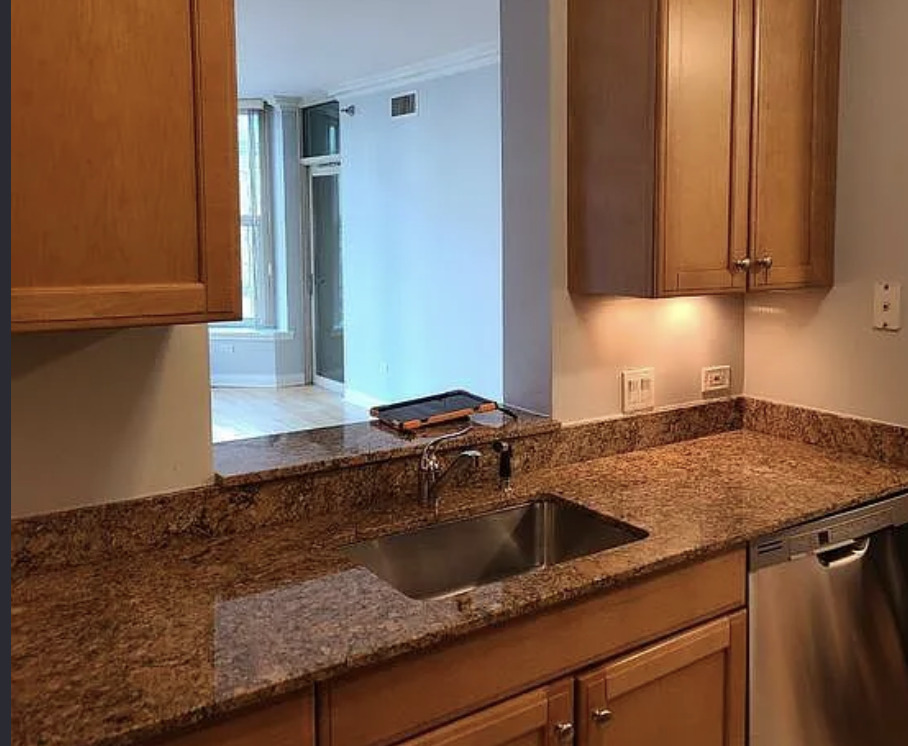 25 E Superior Street 501