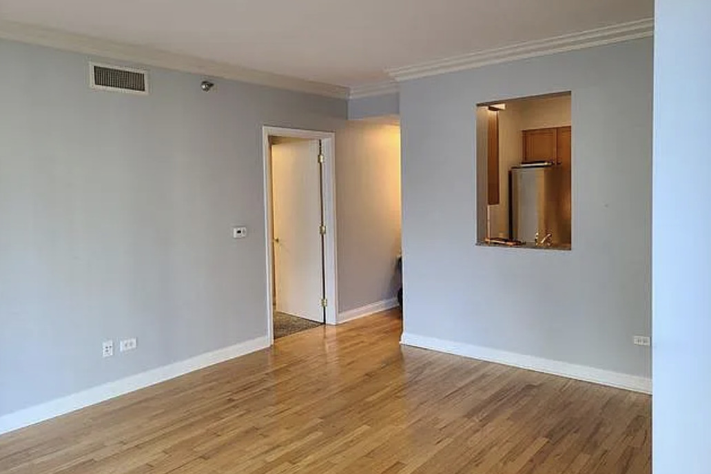 25 E Superior Street 501