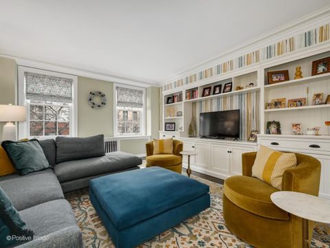 Tiny photo for 73 E Elm Street #4B, Chicago, IL 60611 (MLS # 12617520)