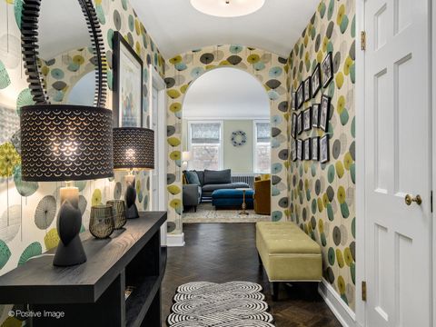 Tiny photo for 73 E Elm Street #4B, Chicago, IL 60611 (MLS # 12617520)