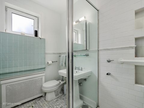 Tiny photo for 73 E Elm Street #4B, Chicago, IL 60611 (MLS # 12617520)