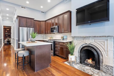 Tiny photo for 1528 W MONROE Street #200, Chicago, IL 60607 (MLS # 12494415)