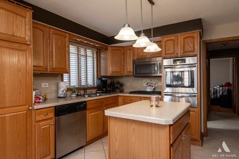 Tiny photo for 5831 S Meade Avenue, Chicago, IL 60638 (MLS # 12579635)