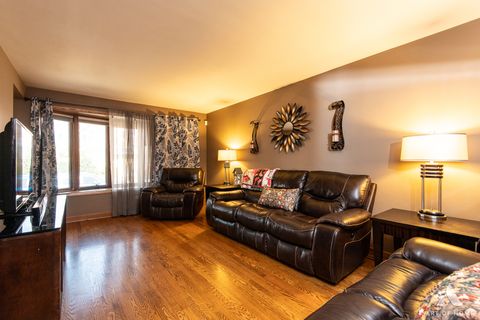 Tiny photo for 5831 S Meade Avenue, Chicago, IL 60638 (MLS # 12579635)